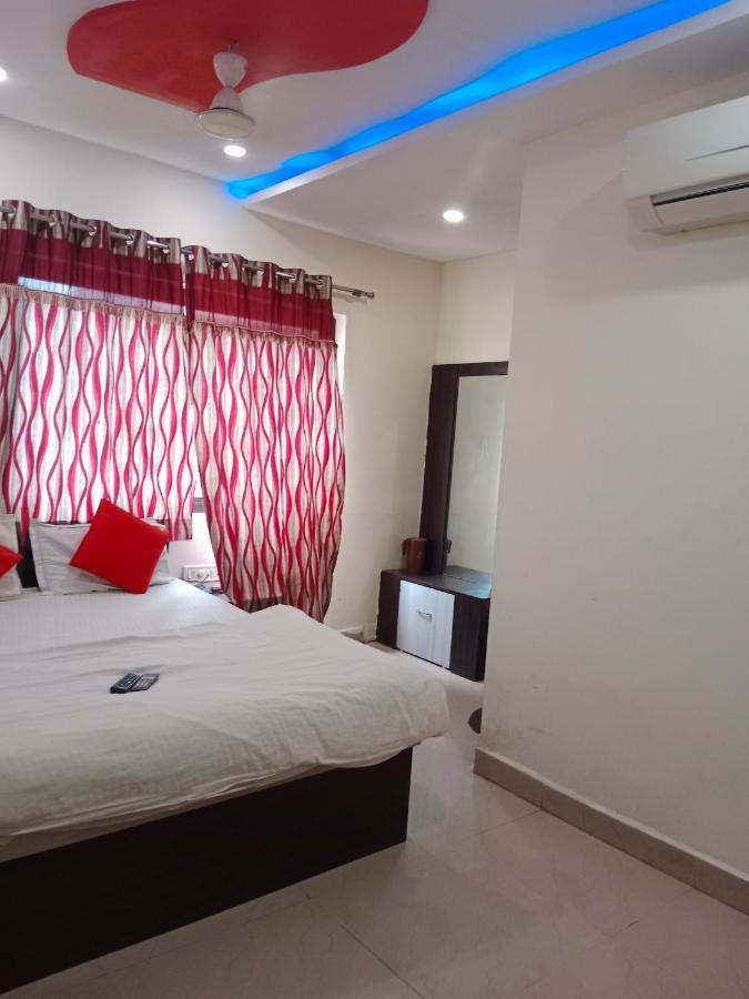 Hotel Nahta Palace อุจเจน ภายนอก รูปภาพ